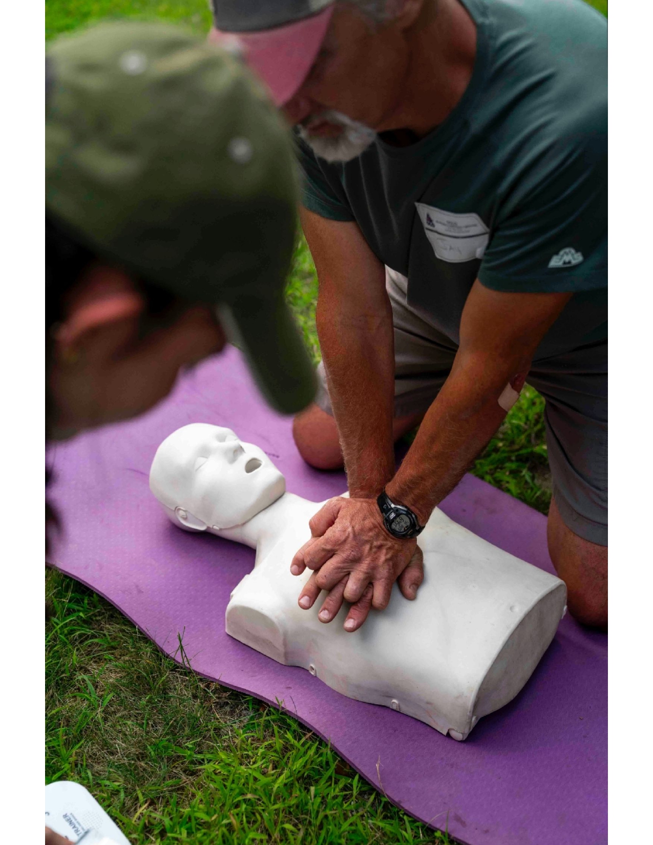 دورة الإسعافات الأولية والإنعاش القلبي والإصابات الرياضية (First Aid + CPR + AED + Sports Injurie